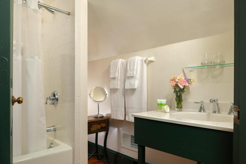 Double Room with Private External Bathroom interior